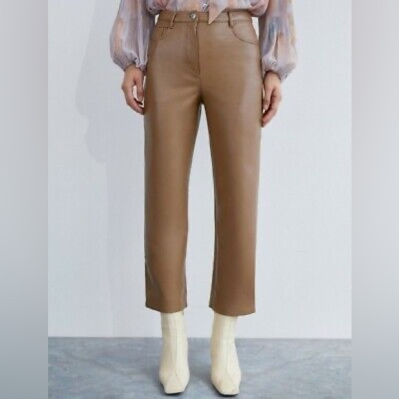 Aritzia Wilfred Melina cropped faux leather pant - Picture 2 of 9